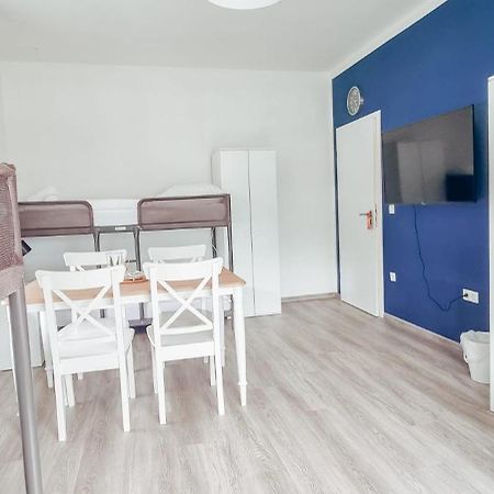 Sechsbettzimmer "Blau" In Zentraler Lage Bremen Exterior foto